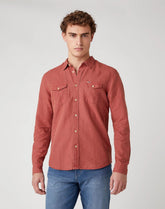KOSZULA MĘSKA WRANGLER LS 2PKT FLAP SHIRT BARN RED W5A5LOXER 112130061